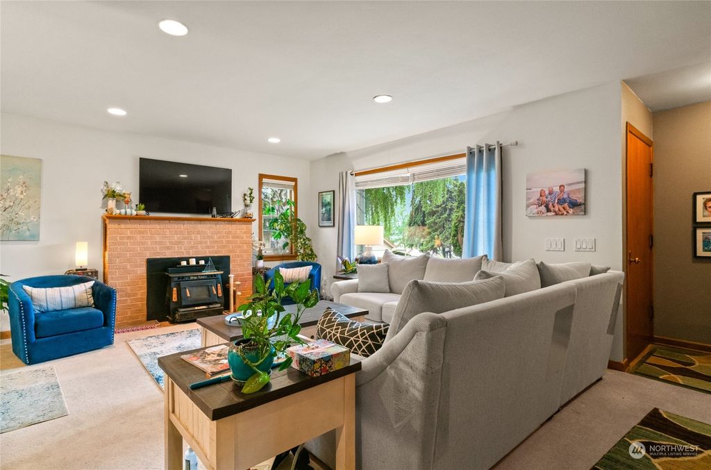 listing image 9361021644989741974