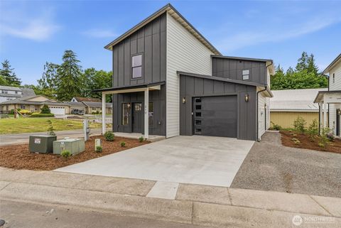 Photo of 210 Glengate Street, Cathlamet, WA 98612 (MLS # 2529084)