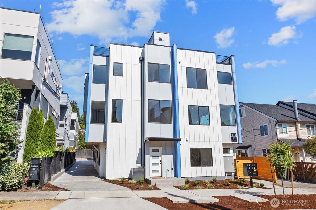 Photo of 918 28th Avenue S #B, Seattle, WA 98144 (MLS # 2407584)