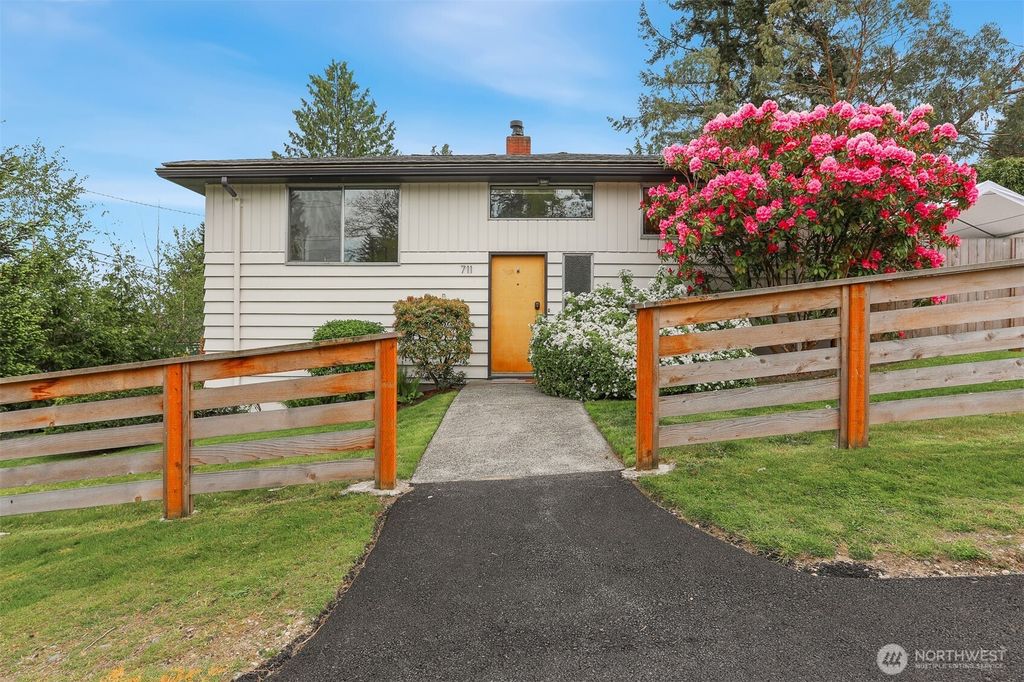 Photo of 711 N 122nd Street, Seattle, WA 98133 (MLS # 2371834)