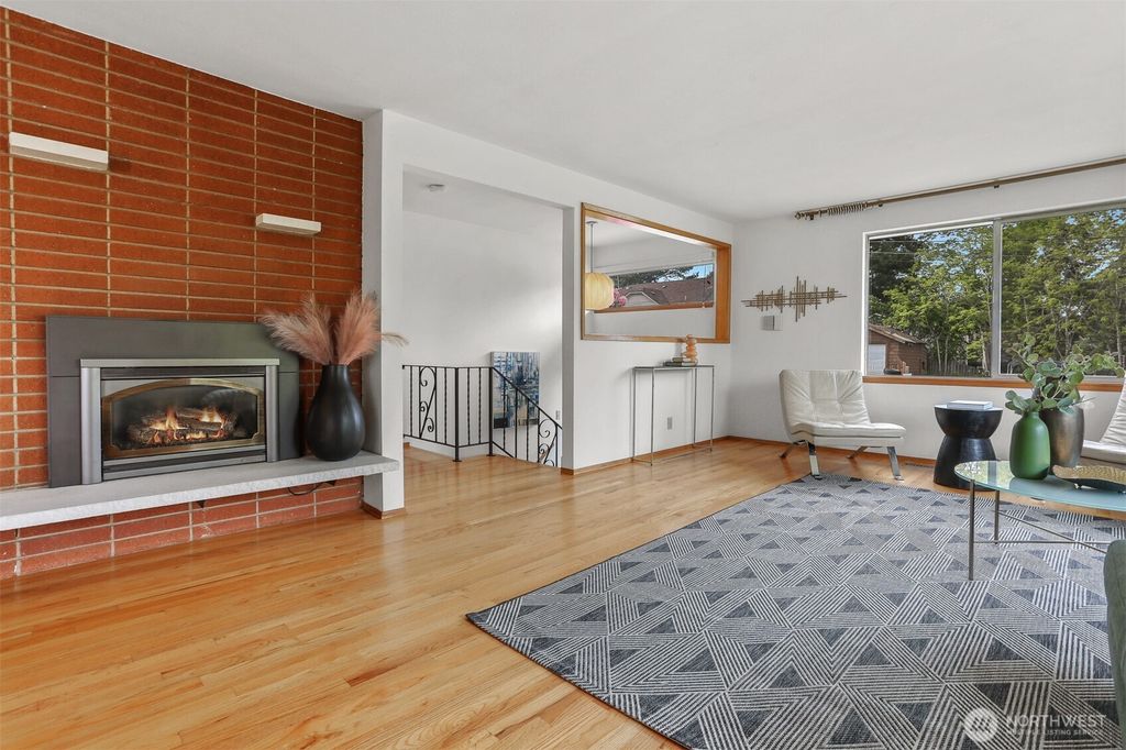 Photo of 711 N 122nd Street, Seattle, WA 98133 (MLS # 2371834)