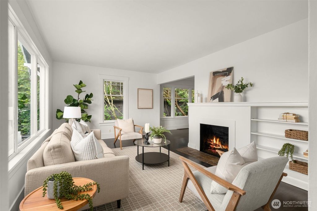 Photo of 7531 15th Avenue NE, Seattle, WA 98115 (MLS # 2387402)