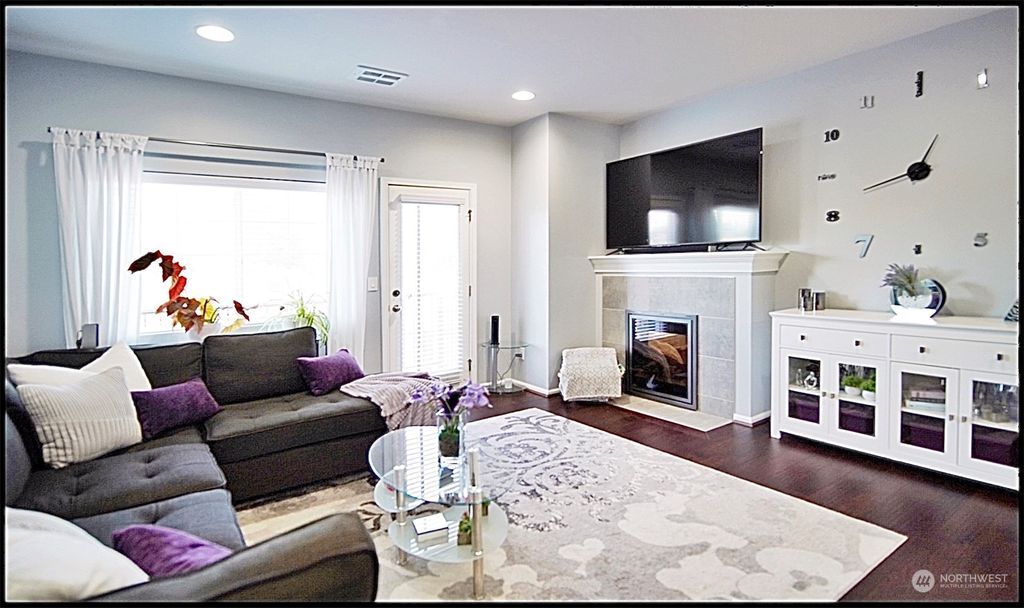 Photo of 3408 30th Drive, Everett, WA 98201 (MLS # 2291192)