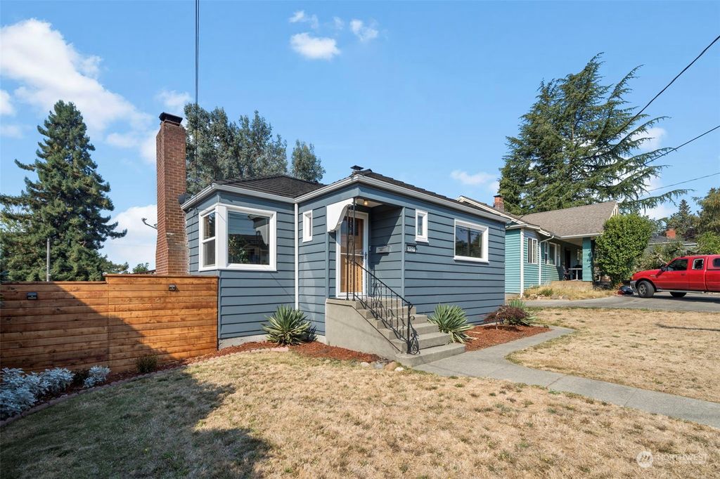 Photo of 6627 Fauntleroy Way SW, Seattle, WA 98136 (MLS # 1998840)