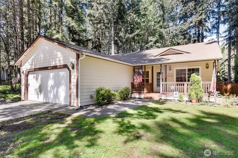 Photo of 22418 Bluewater Drive SE, Yelm, WA 98597 (MLS # 2507049)