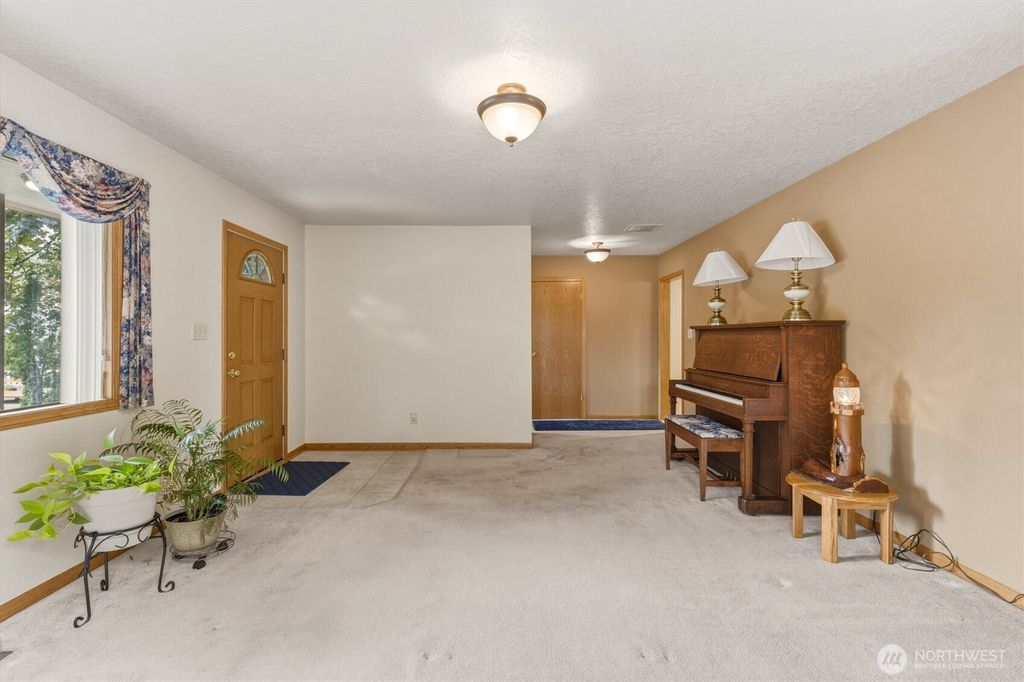 Photo of 299 Cedar Lane, Longview, WA 98632 (MLS # 2544349)