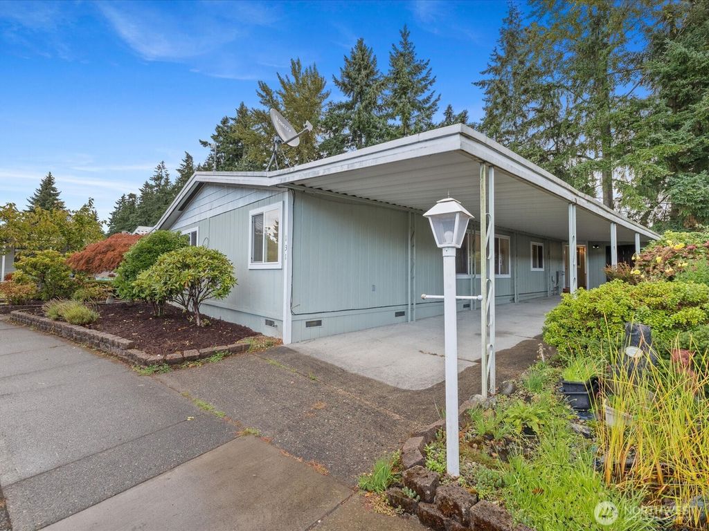 Photo of 2500 S 370th Street #131, Federal Way, WA 98003 (MLS # 2441466)