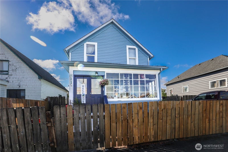 811 W Market Street