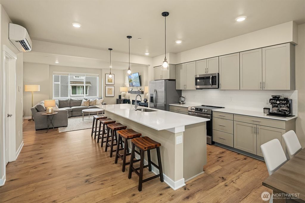 Photo of 22928 80th Park West Park, Edmonds, WA 98026 (MLS # 2471666)