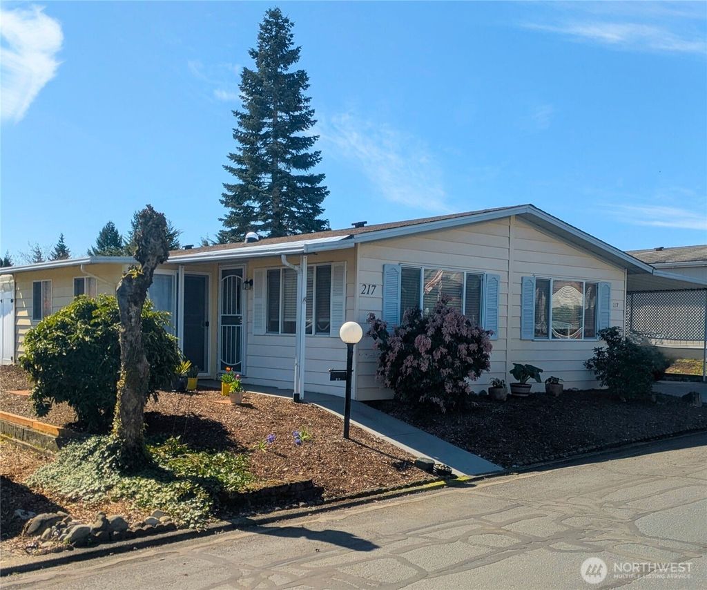 Photo of 201 Union Avenue SE #217, Renton, WA 98059 (MLS # 2499316)