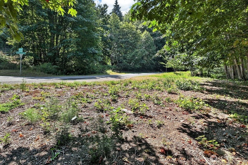 2009 E Ennis Creek Road