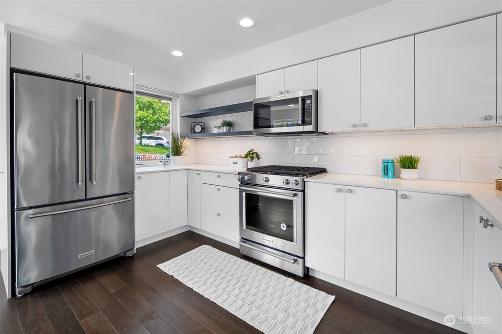 Photo of 2000 Thorndyke Avenue W, Seattle, WA 98199 (MLS # 2225872)