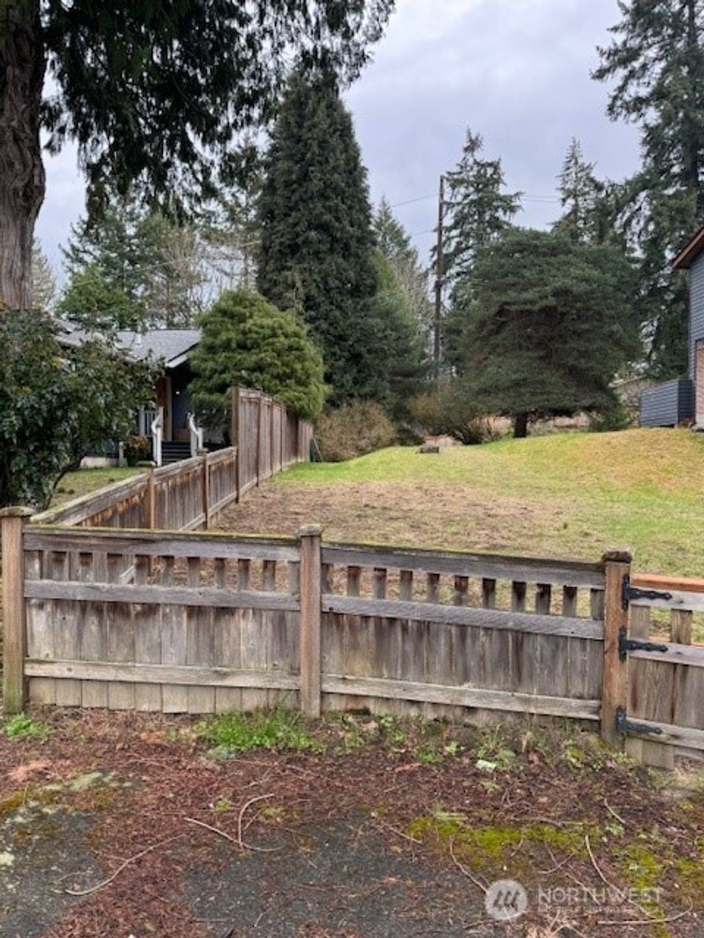 Photo of 12132 107th Avenue NE, Kirkland, WA 98034 (MLS # 2321013)