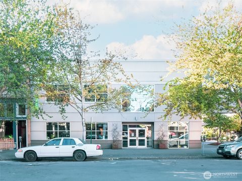 1323 Commercial Street Bellingham WA 98225