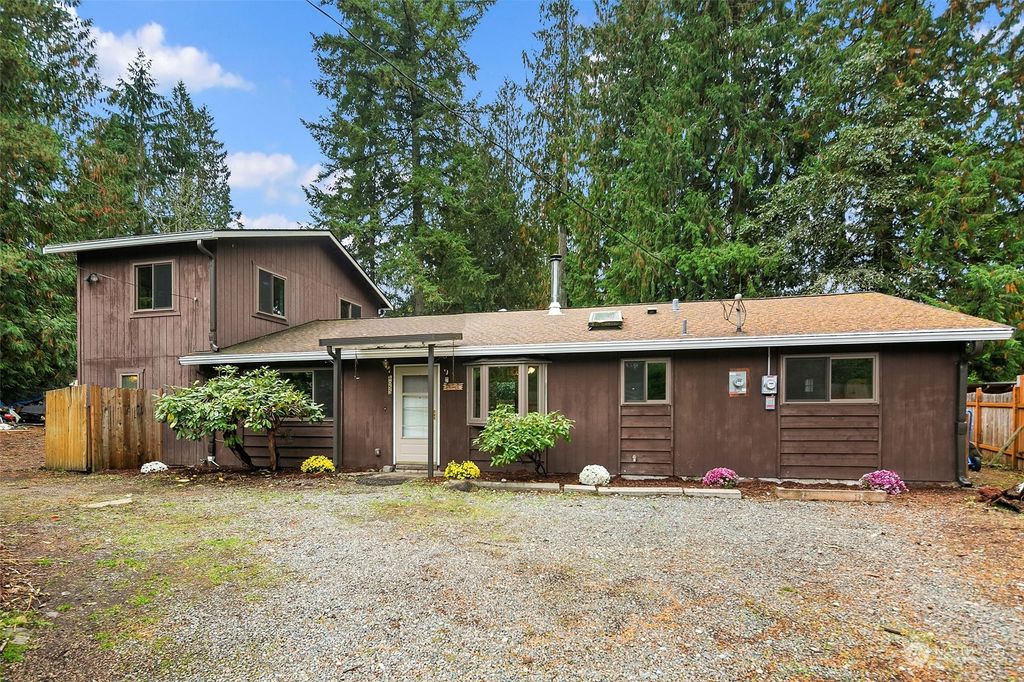 Photo of 6055 212th Avenue NE, Redmond, WA 98053 (MLS # 2168476)