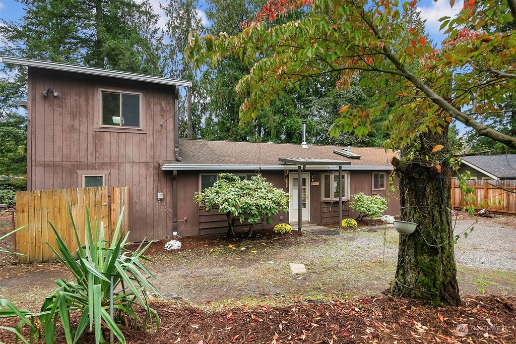 Photo of 6055 212th Avenue NE, Redmond, WA 98053 (MLS # 2168476)