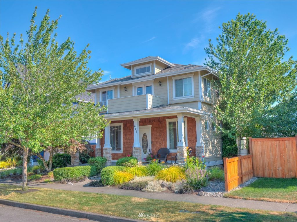 Photo of 444 Bondgard Avenue E, Enumclaw, WA 98022 (MLS # 1974374)