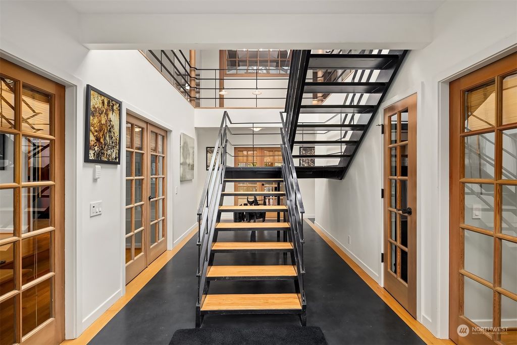 Photo of 205 40th Avenue E, Seattle, WA 98112 (MLS # 2298728)