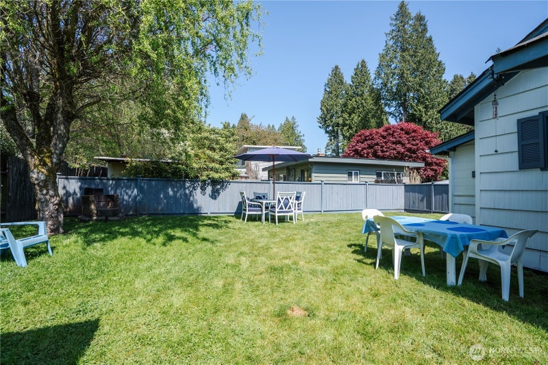 8243 Beachway Drive