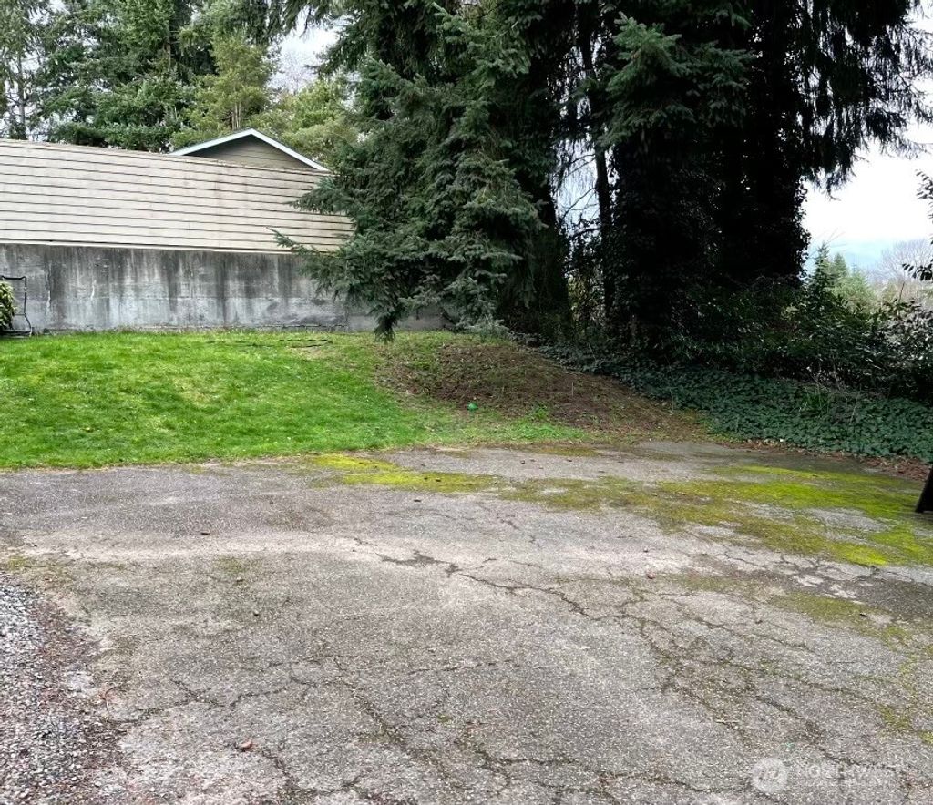 Photo of 845 NW 95th Street, Seattle, WA 98117 (MLS # 2470174)