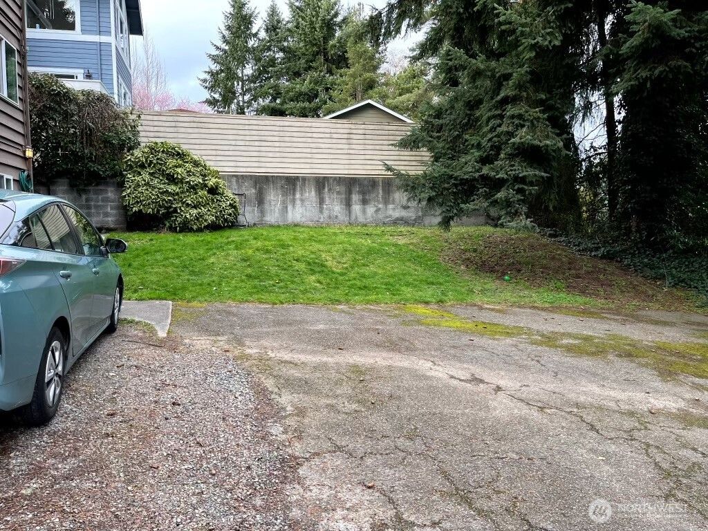Photo of 845 NW 95th Street, Seattle, WA 98117 (MLS # 2470174)