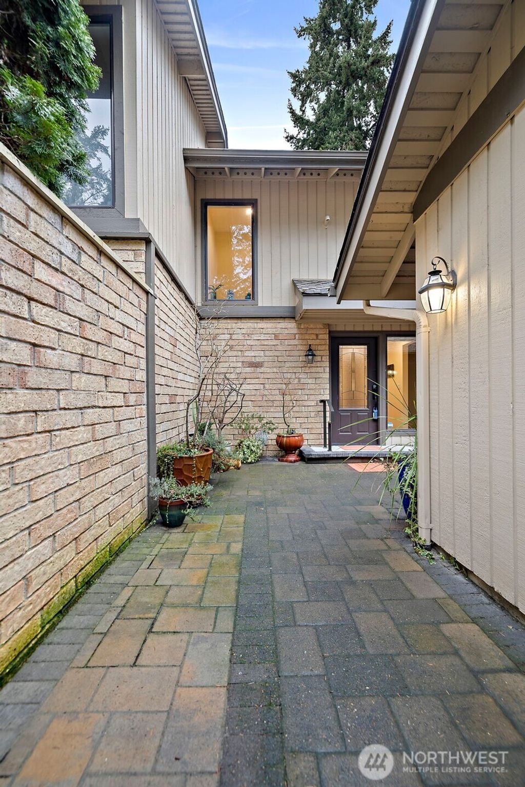 Photo of 6514 NE 171st Place, Kenmore, WA 98028 (MLS # 2475162)