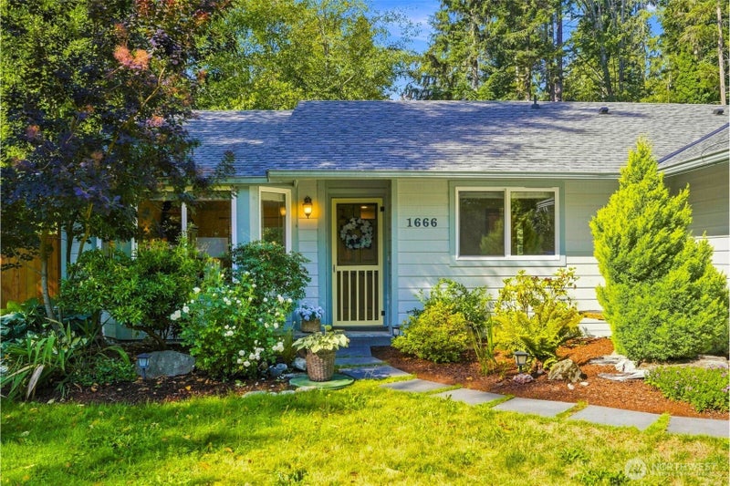 1666 Vine Maple Lane
