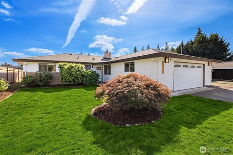Photo of 17735 SE 261st Street, Covington, WA 98042 (MLS # 2591939)