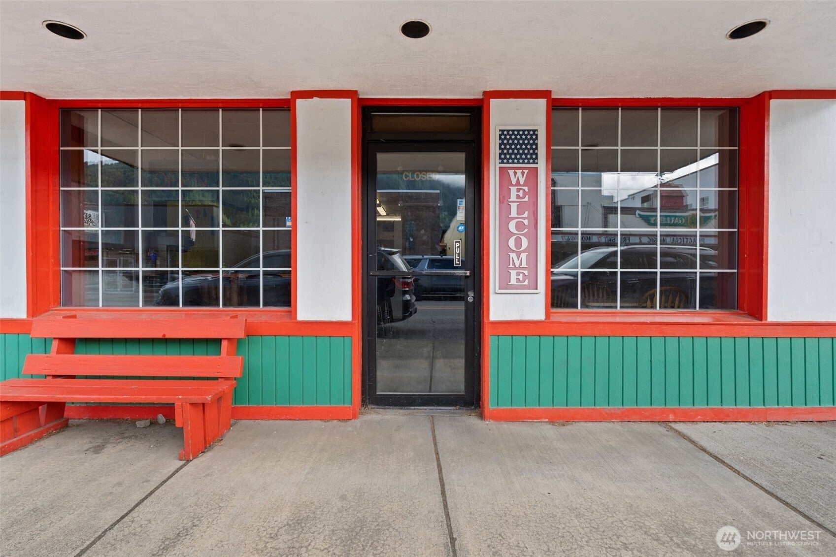 216 Main Avenue