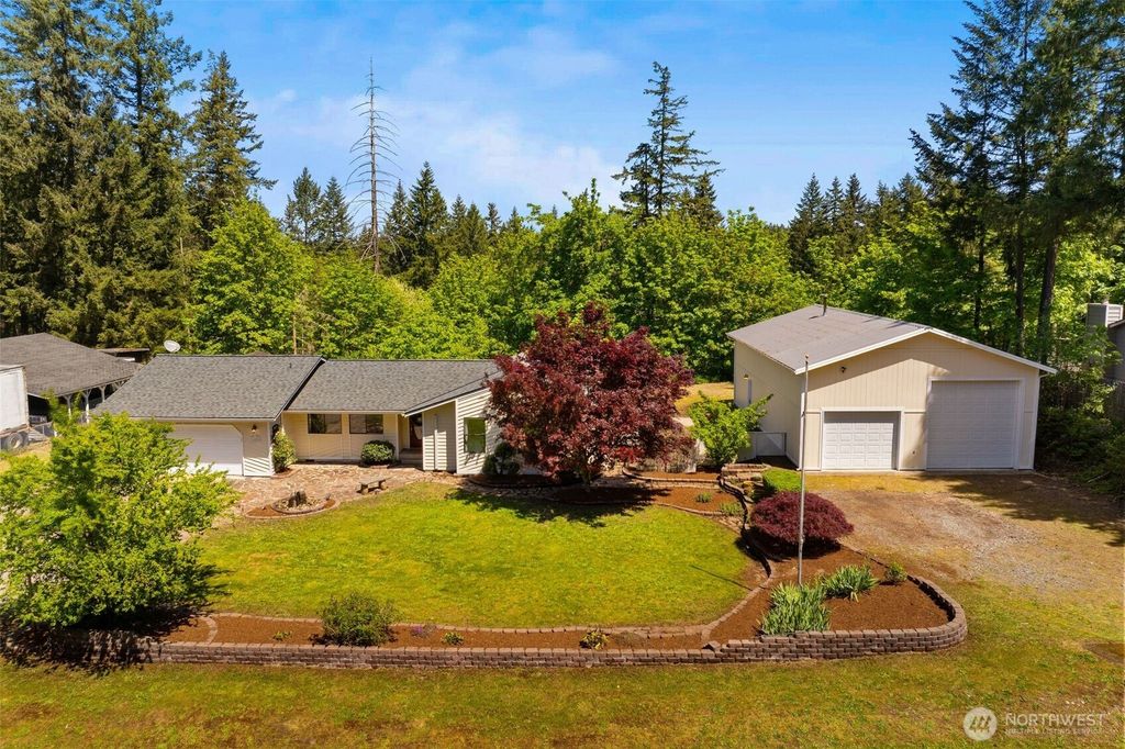 Photo of 16020 SE 322nd Street, Auburn, WA 98092 (MLS # 2523525)