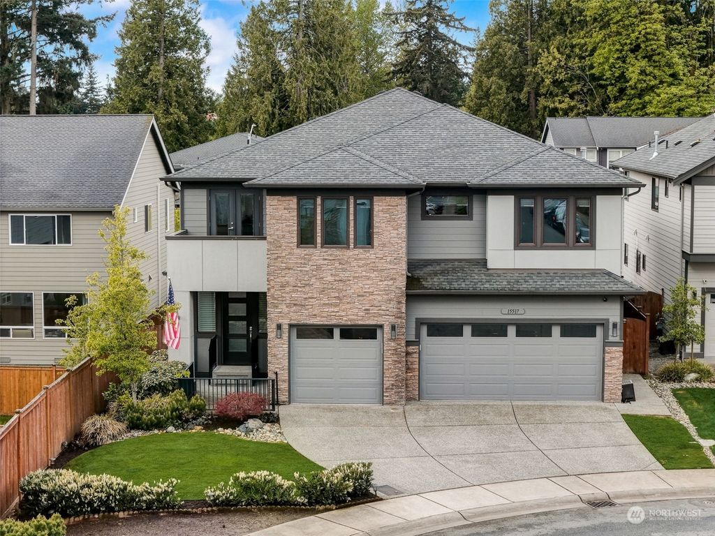 Photo of 15517 8th Avenue W, Lynnwood, WA 98087 (MLS # 2230013)