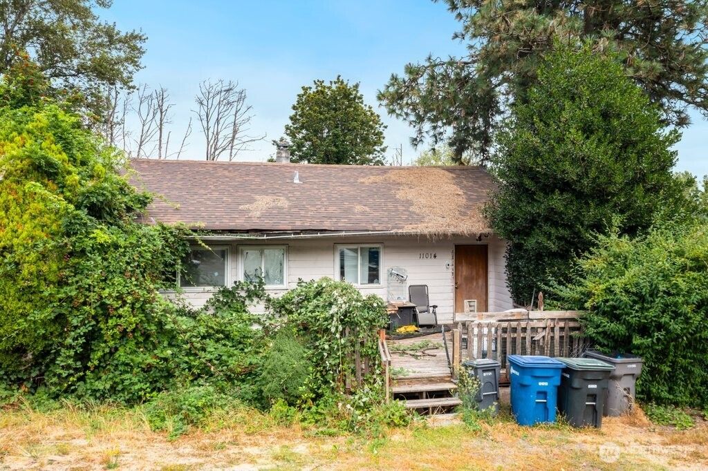 Photo of 11014 26th Avenue S, Seattle, WA 98168 (MLS # 2418590)