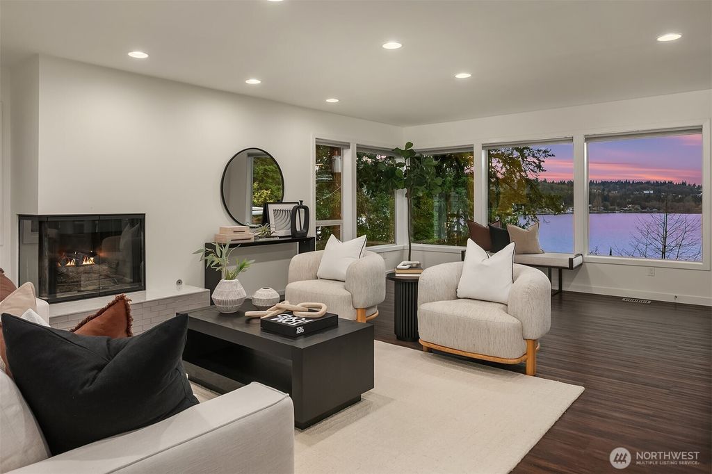 Photo of 10001 SE 25th Street, Bellevue, WA 98004 (MLS # 2459357)