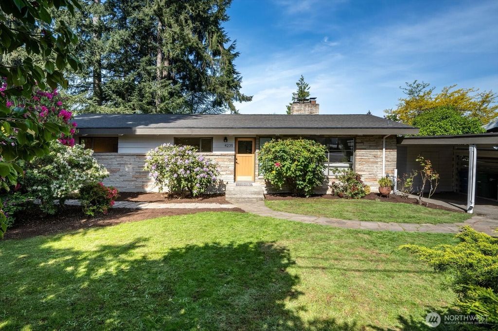 Photo of 4235 86th Avenue SE, Mercer Island, WA 98040 (MLS # 2374569)