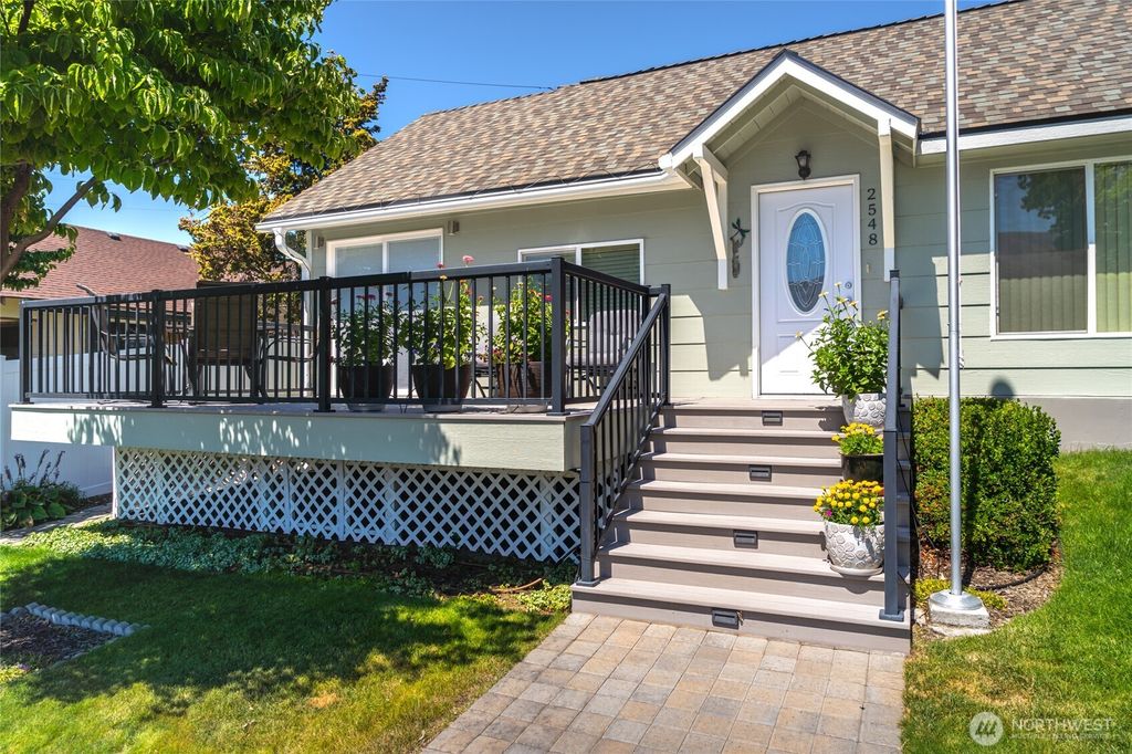 Photo of 2548 Entiat Way, Entiat, WA 98822 (MLS # 2485176)