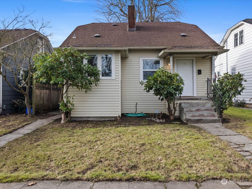 Photo of 1608 McDougall Ave, Everett, WA 98201 (MLS # 2196586)
