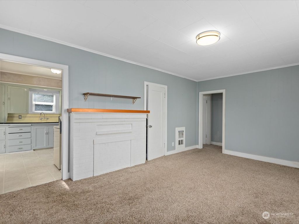 Photo of 1608 McDougall Ave, Everett, WA 98201 (MLS # 2196586)