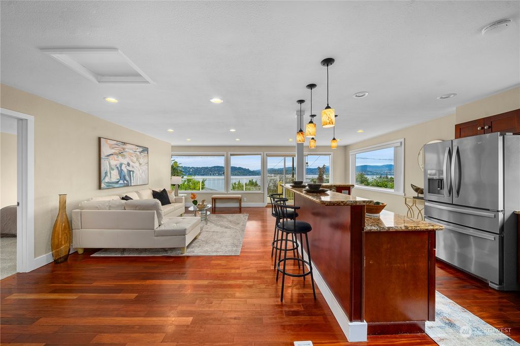 Photo of 10057 Arrowsmith Avenue S, Seattle, WA 98178 (MLS # 2303574)