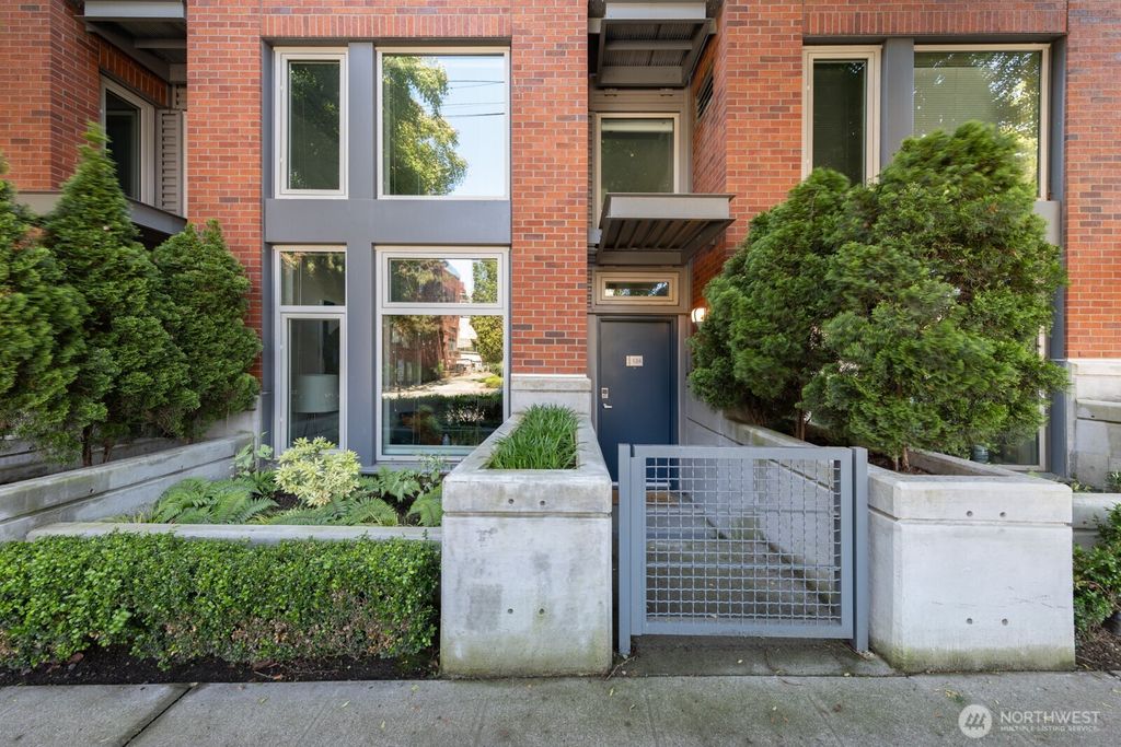 Photo of 530 Broadway E #124, Seattle, WA 98102 (MLS # 2377637)