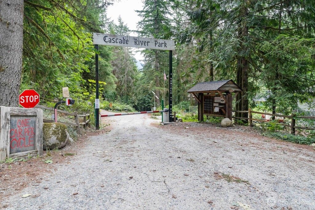 Photo of 872 High Ridge Drive, Marblemount, WA 98267 (MLS # 2550596)