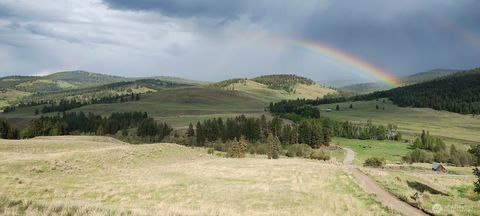26 GAFVERY CREEK Road Oroville WA 98844