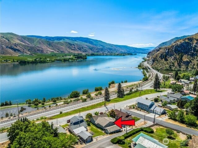 2548 Entiat Way