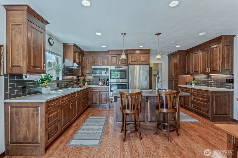 2548 Entiat Way