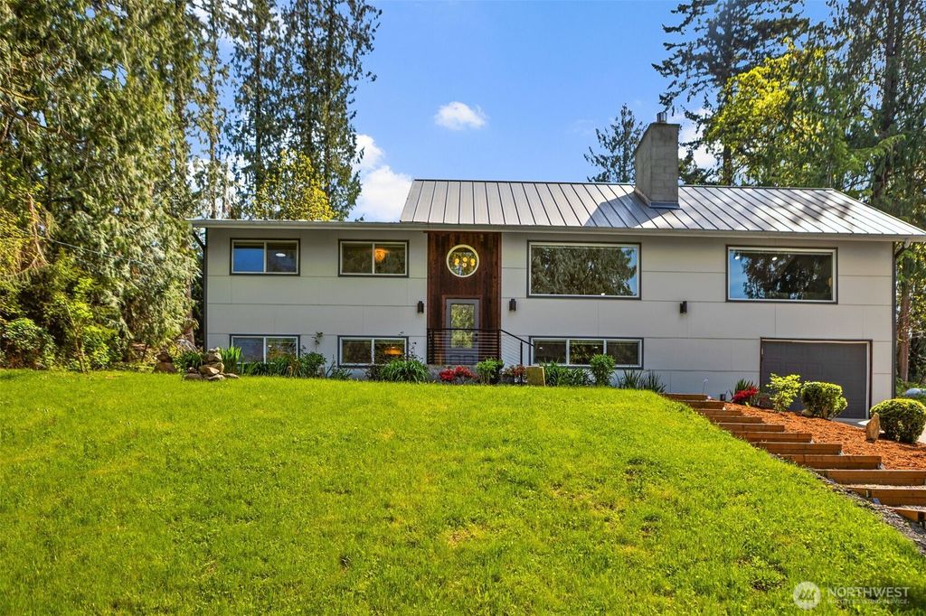 Photo of 13110 244th Avenue SE, Issaquah, WA 98027 (MLS # 2359739)