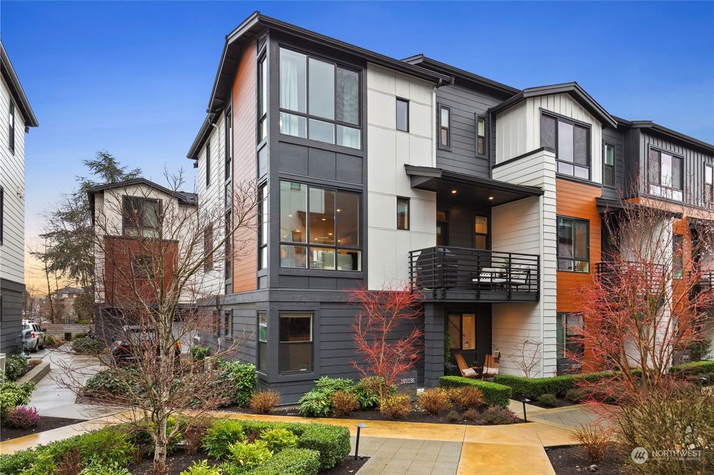 Photo of 18319 96th Lane NE #E, Bothell, WA 98011 (MLS # 2199681)