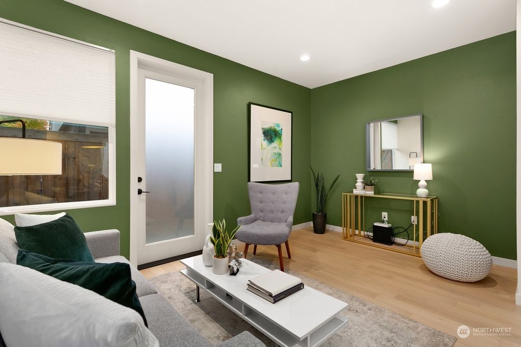 Photo of 640 NW 47th Street #B, Seattle, WA 98107 (MLS # 2297702)