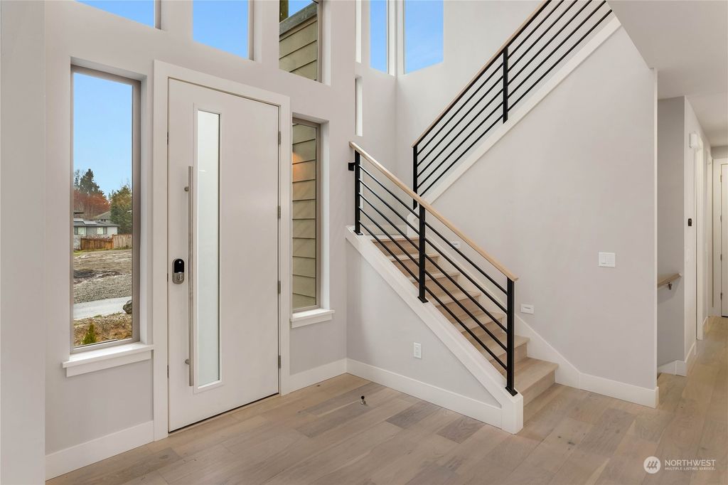 Photo of 10060 124th Avenue NE, Kirkland, WA 98033 (MLS # 2188537)