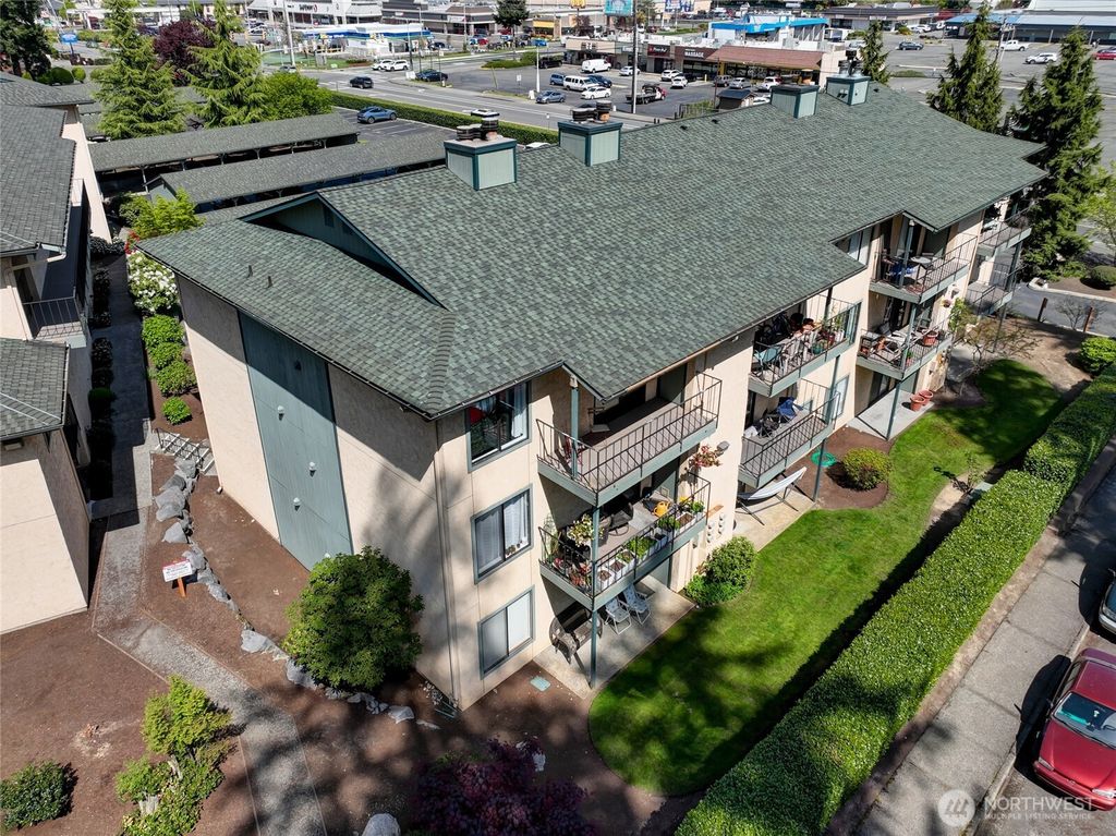 Photo of 14311 124th Avenue NE #B19, Kirkland, WA 98034 (MLS # 2365591)