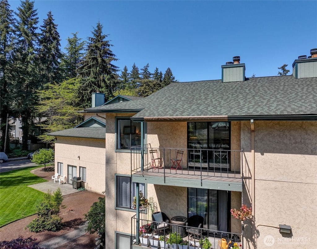 Photo of 14311 124th Avenue NE #B19, Kirkland, WA 98034 (MLS # 2365591)