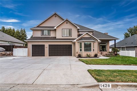 Photo of 1428 John Street, Wenatchee, WA 98801 (MLS # 2439173)
